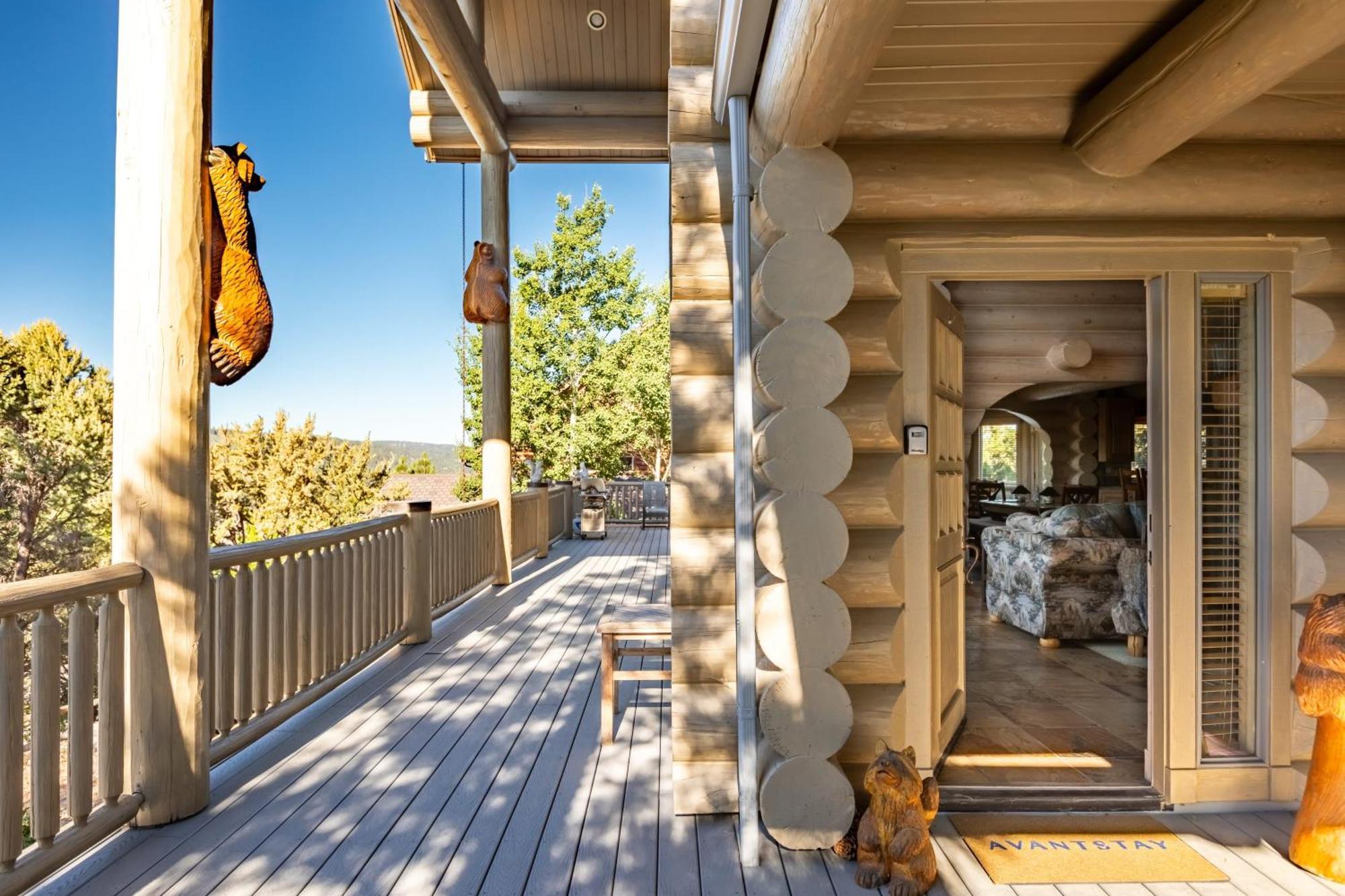 Penticton Lodge By Avantstay Log Cabin Home W Incredible Views Large Patio Hot Tub Big Bear Lake Exterior photo