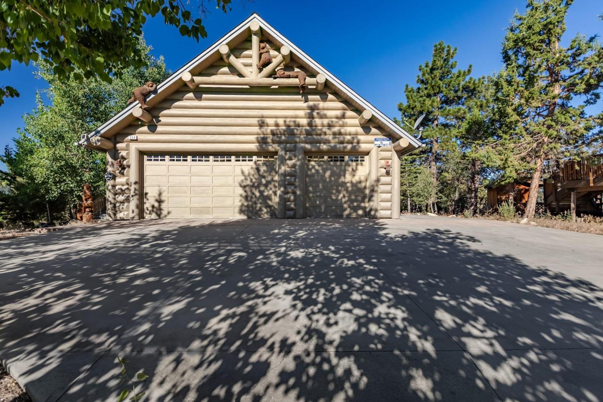 Penticton Lodge By Avantstay Log Cabin Home W Incredible Views Large Patio Hot Tub Big Bear Lake Exterior photo