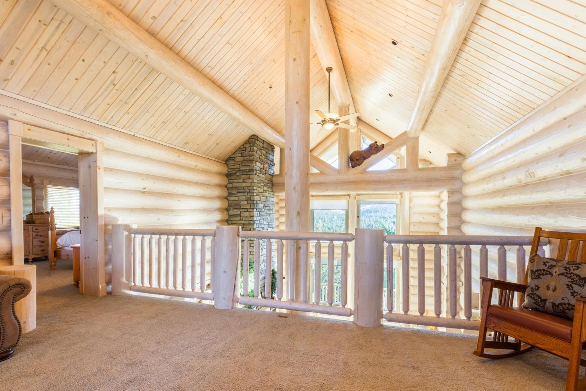 Penticton Lodge By Avantstay Log Cabin Home W Incredible Views Large Patio Hot Tub Big Bear Lake Exterior photo